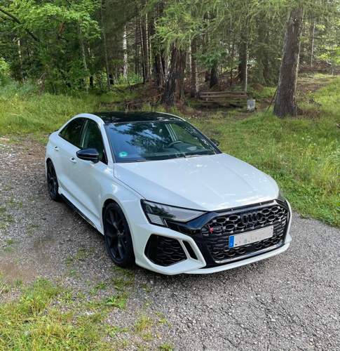 Audi RS3 Limousine