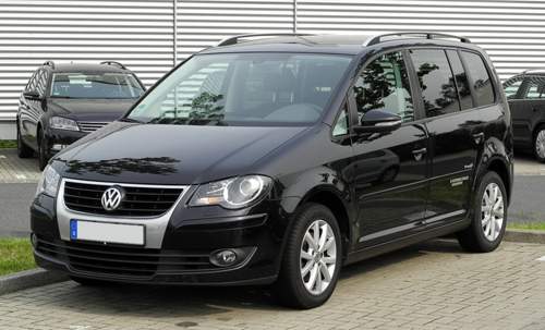 Vw-touran-freestyle-1-facelift-frontansicht-1-12-juni-2011-duesseldorf