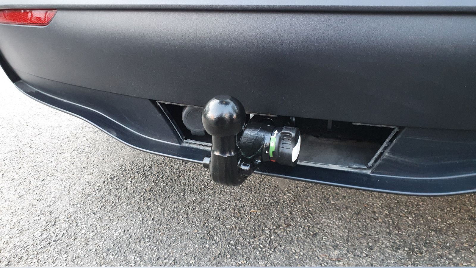 Model Y und Anhängerkupplung