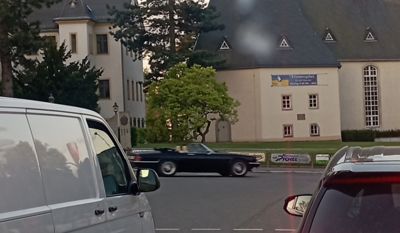 Der Schrottplatz - Spiegelsymmetrisch des Showrooms