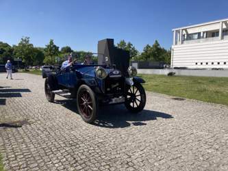 65c1f8ad-0a07-413e-bf40-72c555b3325b