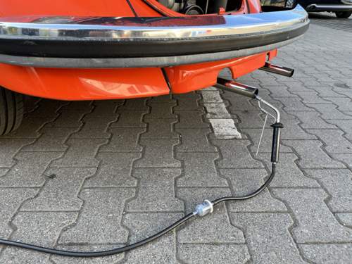 Abgastest linkes Auspuffrohr