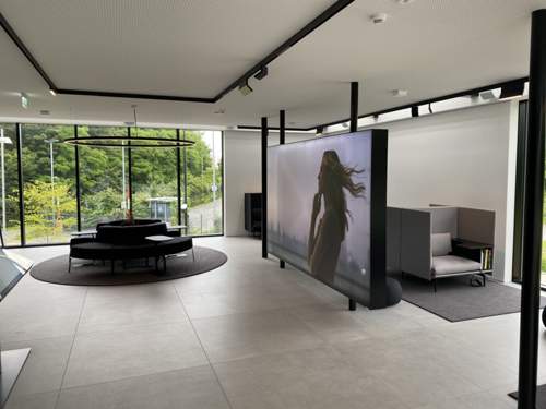 B470c545-18d5-408d-a660-1e6ed85d0229