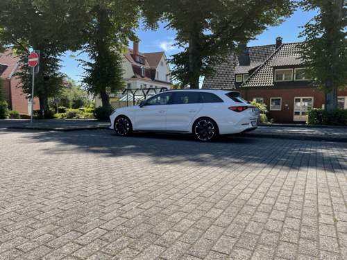 Bbde8b85-ecc8-49a2-9b44-c49e44bf9e14