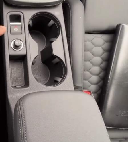 9f899958-8ce2-4834-8e1a-1818f4784caf