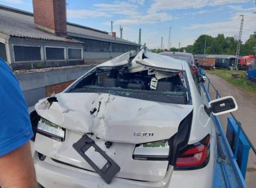 530i, zerstört durch defekte Oberleitung