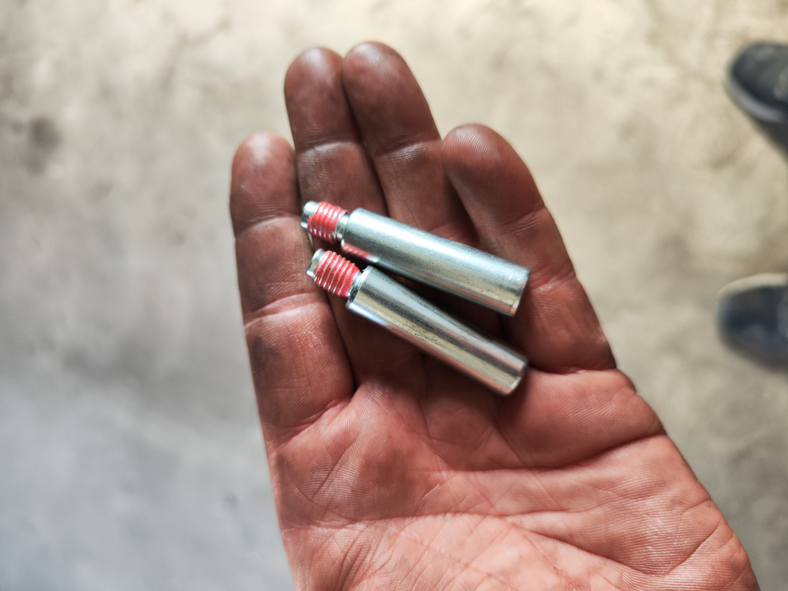 Führungsbolzen ATE vs. Jurid / Lucas Einbauhinweise