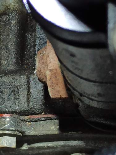 Kerbe in der Schraube