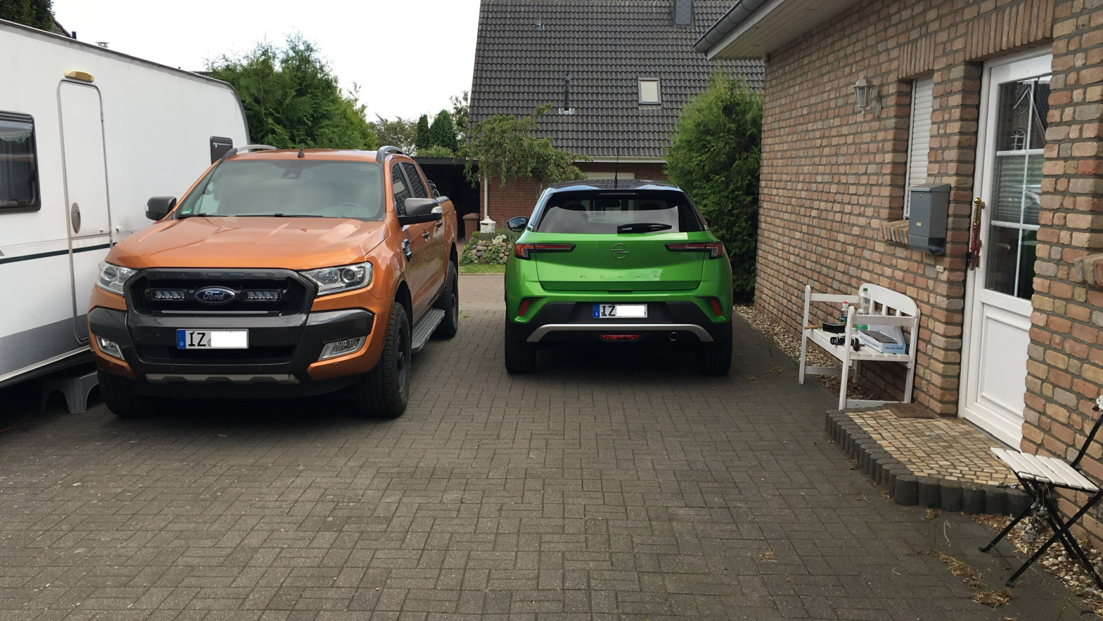 Der Schrottplatz - Spiegelsymmetrisch des Showrooms