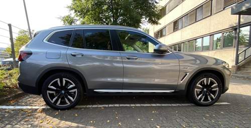 X3 xDrive30e Seitenansicht