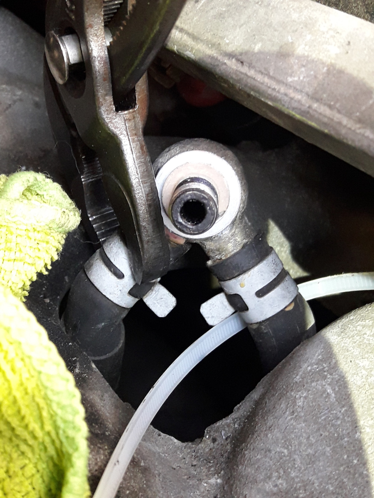 Omega B - X20XEV - Sägt im Leerlauf, nach längerer Fahrt