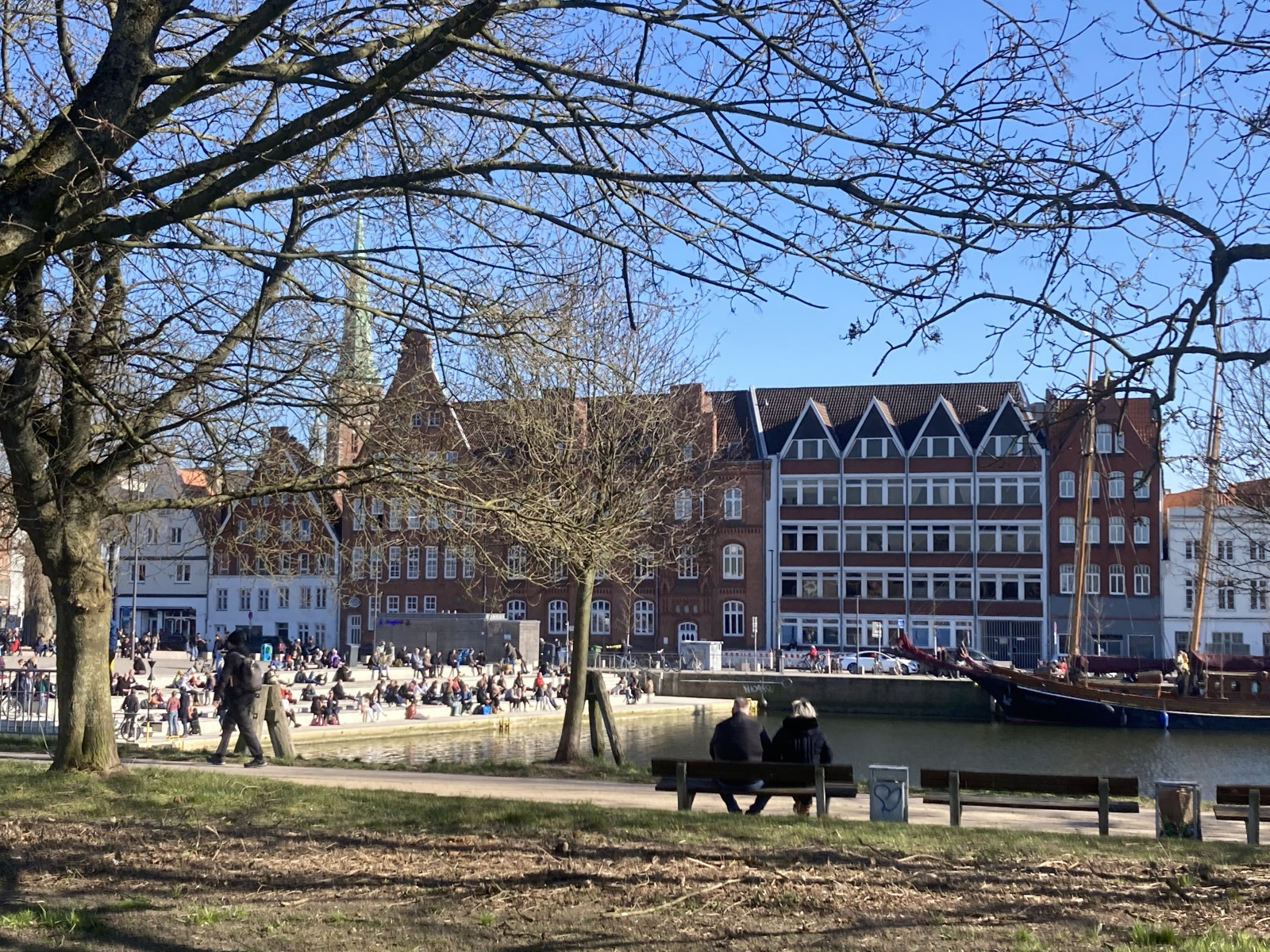 af8517f0-88dc-404d-b84d-8c1d7f001184