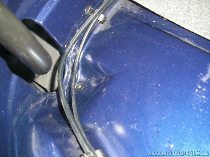 Wasser im Kofferraum - woher?