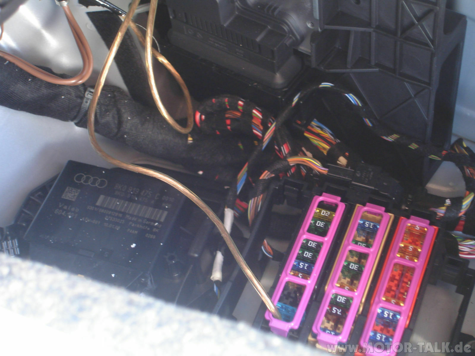 12 Volt Steckdose auf Dauerplus?