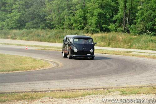 Schweizer-renntaxi-2