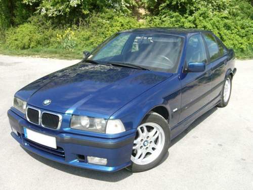 328i Avusblau