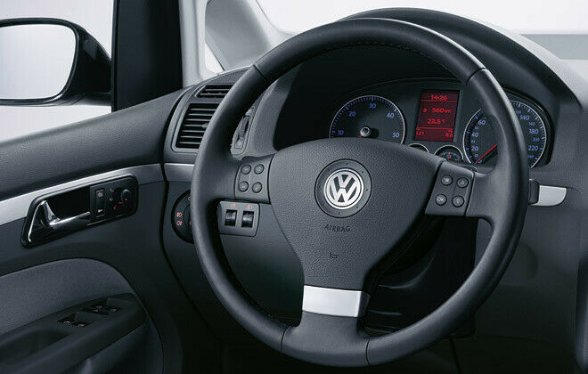 Lederlenkrad? Kunstofflenkrad?