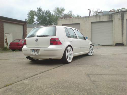 Golf IV weisse Felgen III
