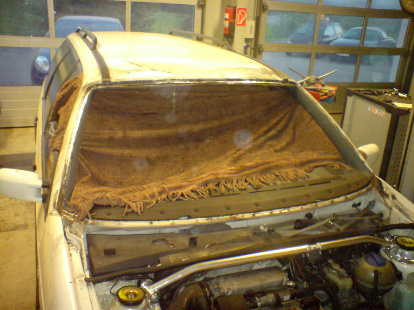 Wasser hinterm Fahrersitz