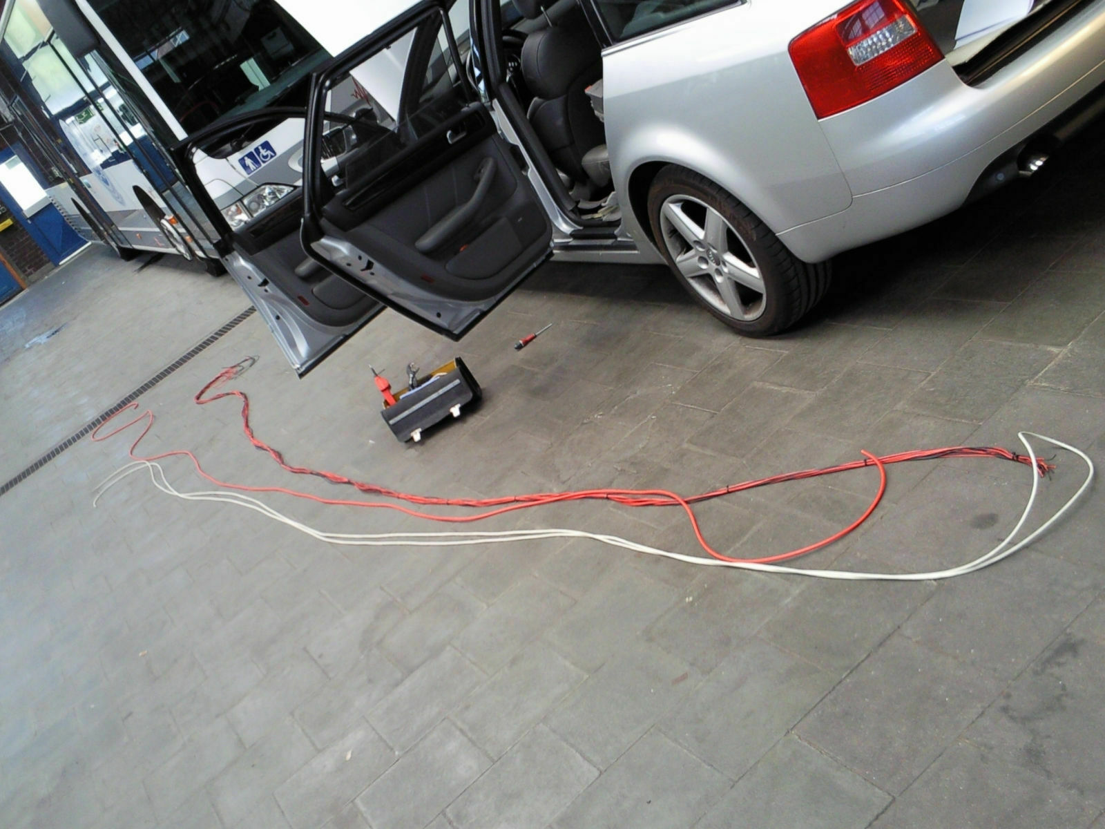 A6 Automatisiern z.B. coming leaving home / Solardach für Lüftung oder Ladung verwenden. S-Heizung.