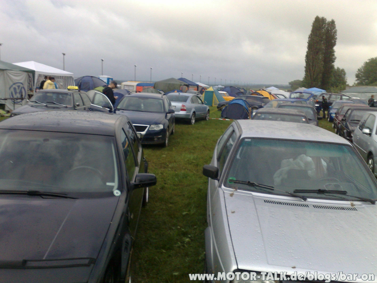 Opfer an den Gott der Autotreffen