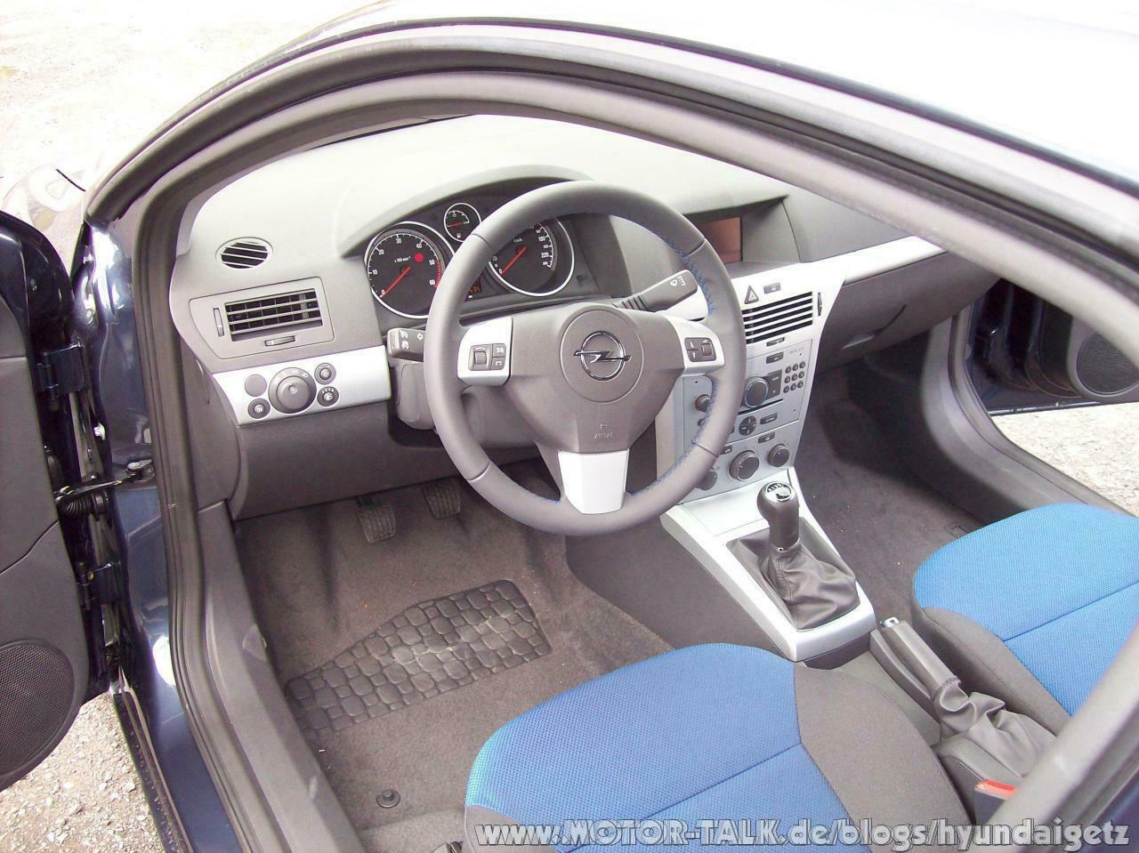 HyundaiGetz fährt ehm... spart Opel Astra GTC.