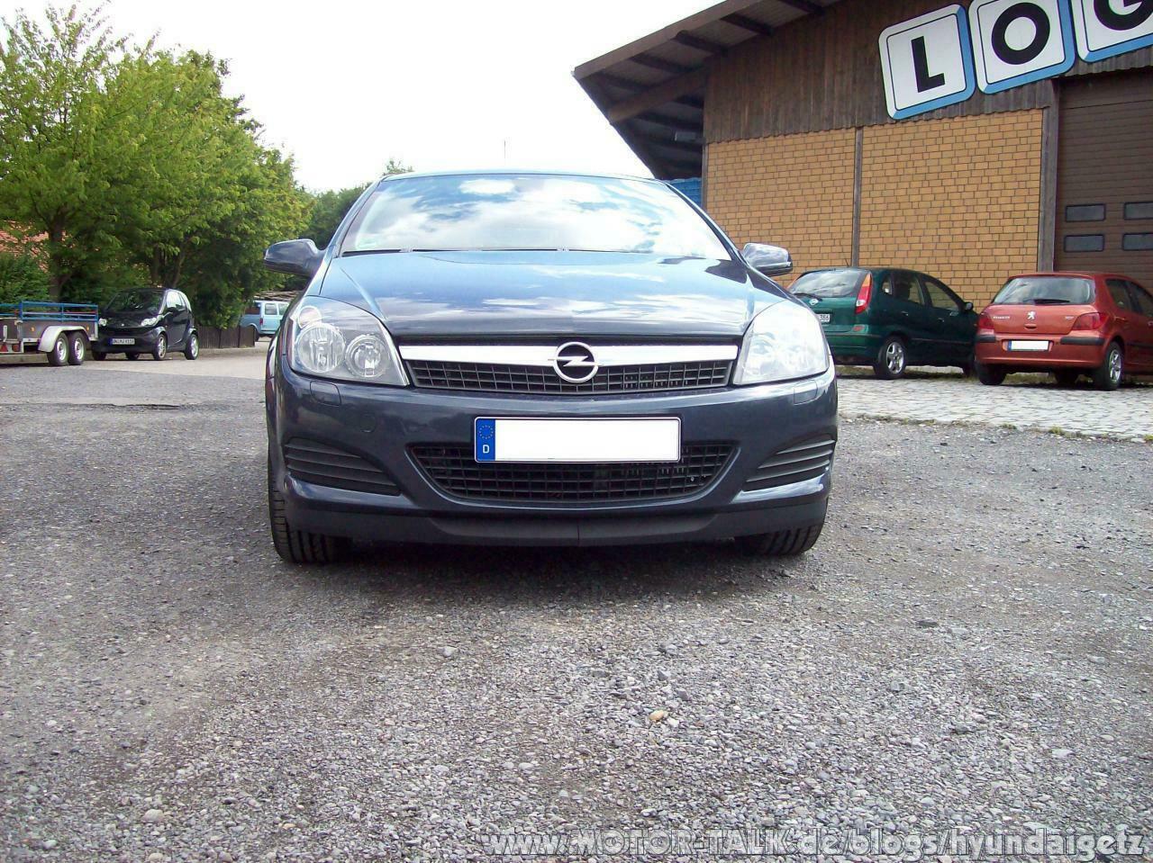 HyundaiGetz fährt ehm... spart Opel Astra GTC.