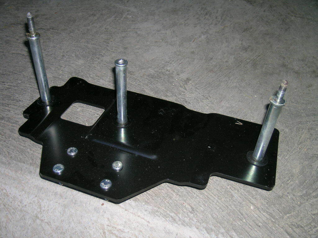 Schwenkbare AHK Bolzen abgerissen - Hilfe - Ersatzteile