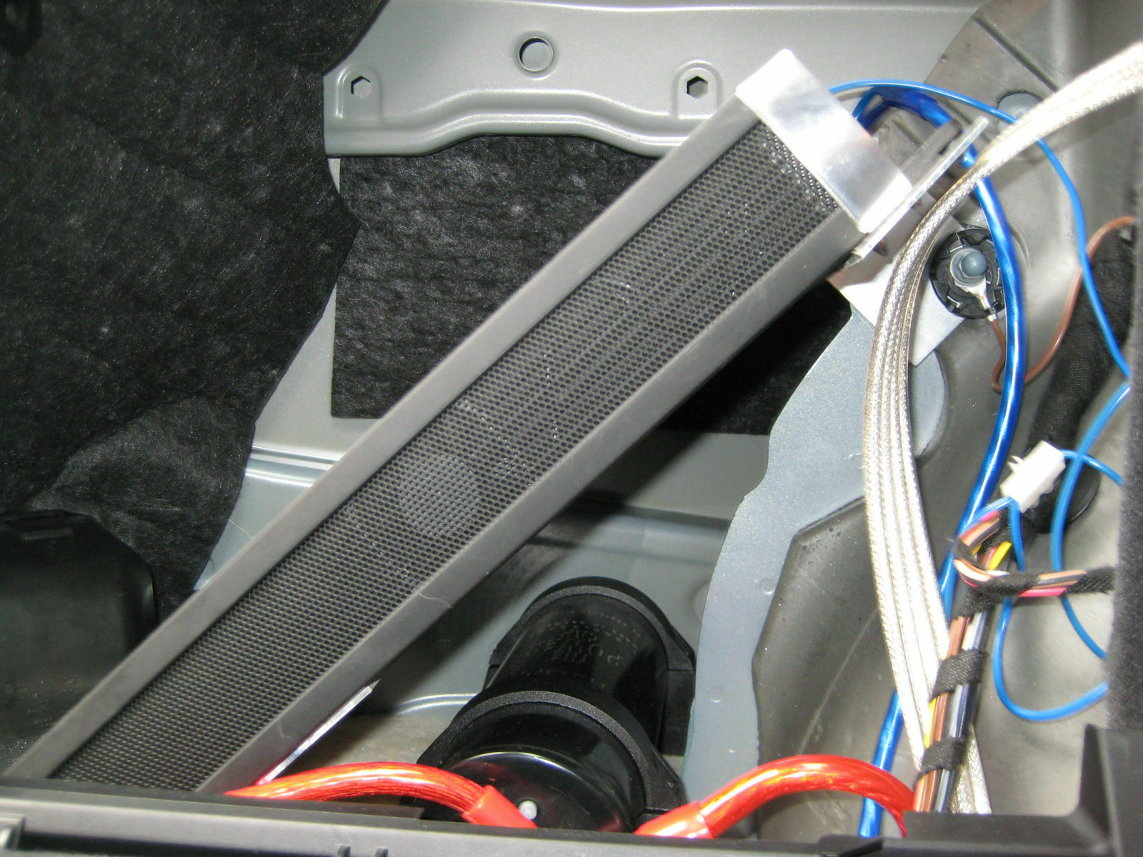 WIE bzw. WO schließe ich einen VERSTÄRKER an?