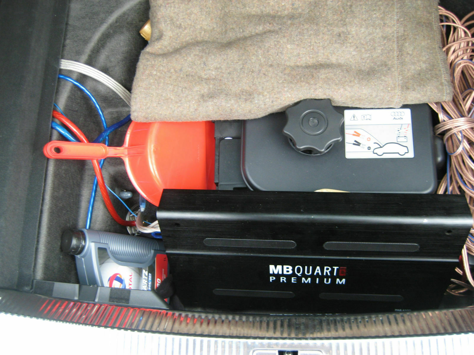 WIE bzw. WO schließe ich einen VERSTÄRKER an?