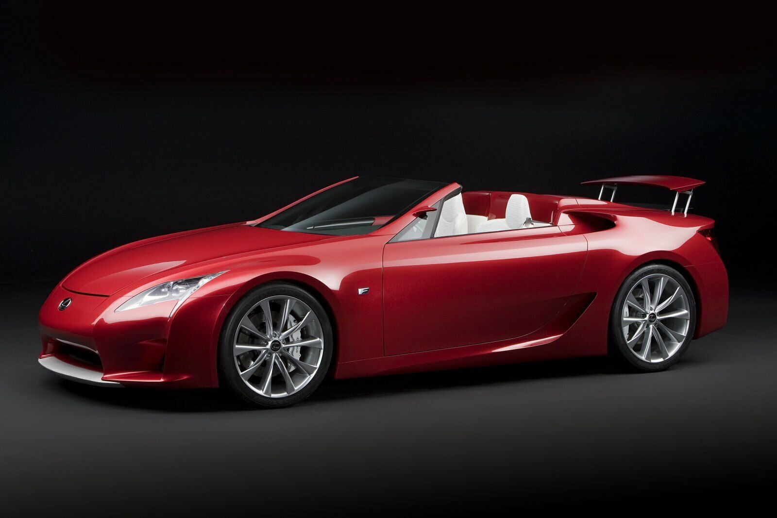 Lexus LF-A Roadster feiert Premiere in Detroit