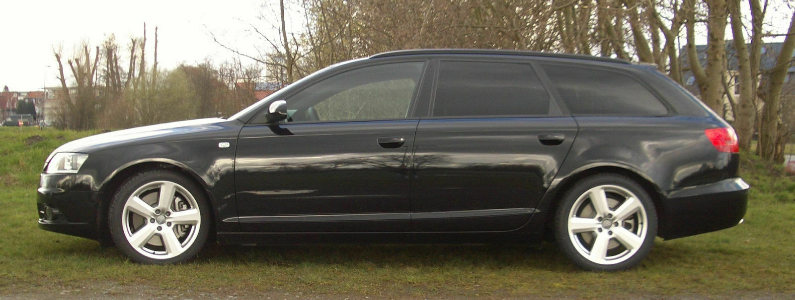 Wechsel von schmalen Winter- auf breite Sommerreifen