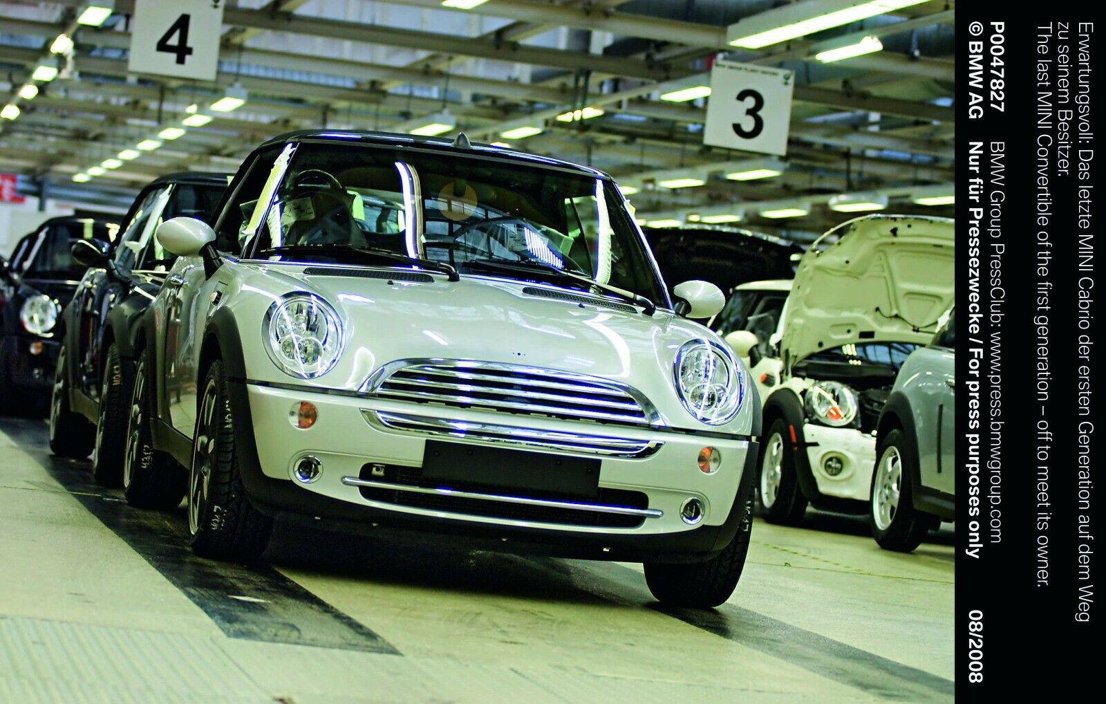 Schon jetzt ein Klassiker: Das letzte MINI Cabrio der aktuellen Generation läuft vom Band.