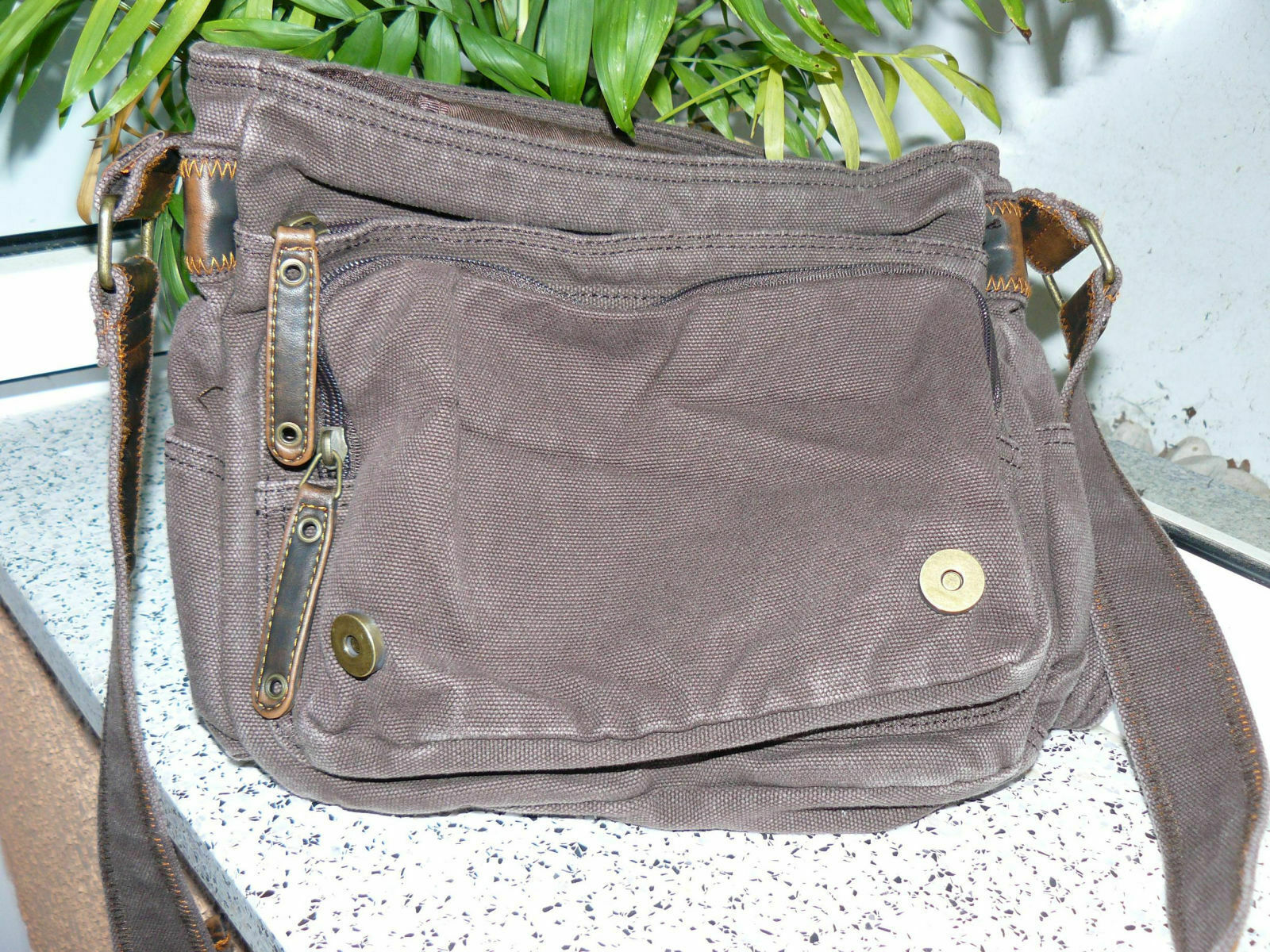 Brauch Mann eine Handtasche?