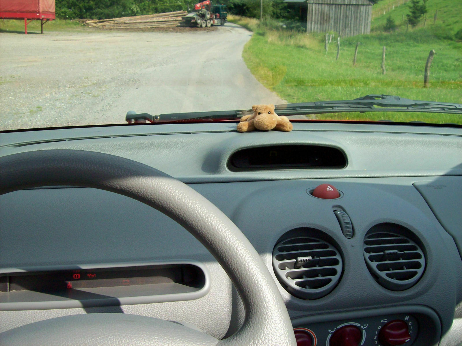 Digital vs. Analog / Mitte vs. Links