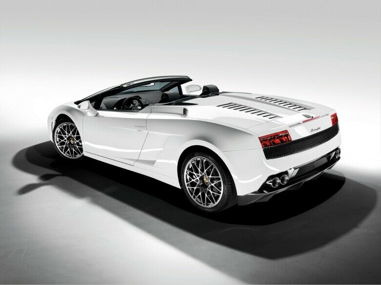 Lamborghini präsentiert den neuen LP 560-4 Spyder bei der Los Angeles Auto Show