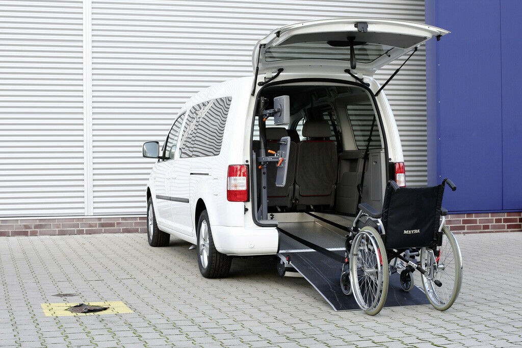 Volkswagen auf Fachmesse Rehacare in Düsseldorf