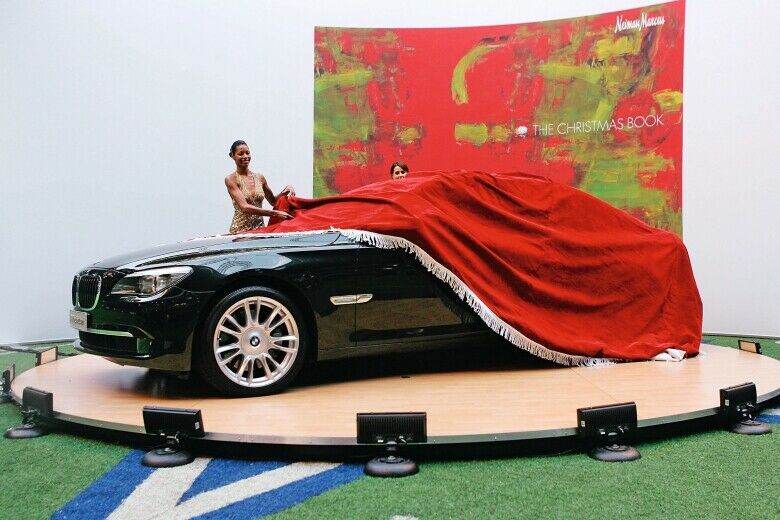 Ein BMW in luxuriöser Verpackung