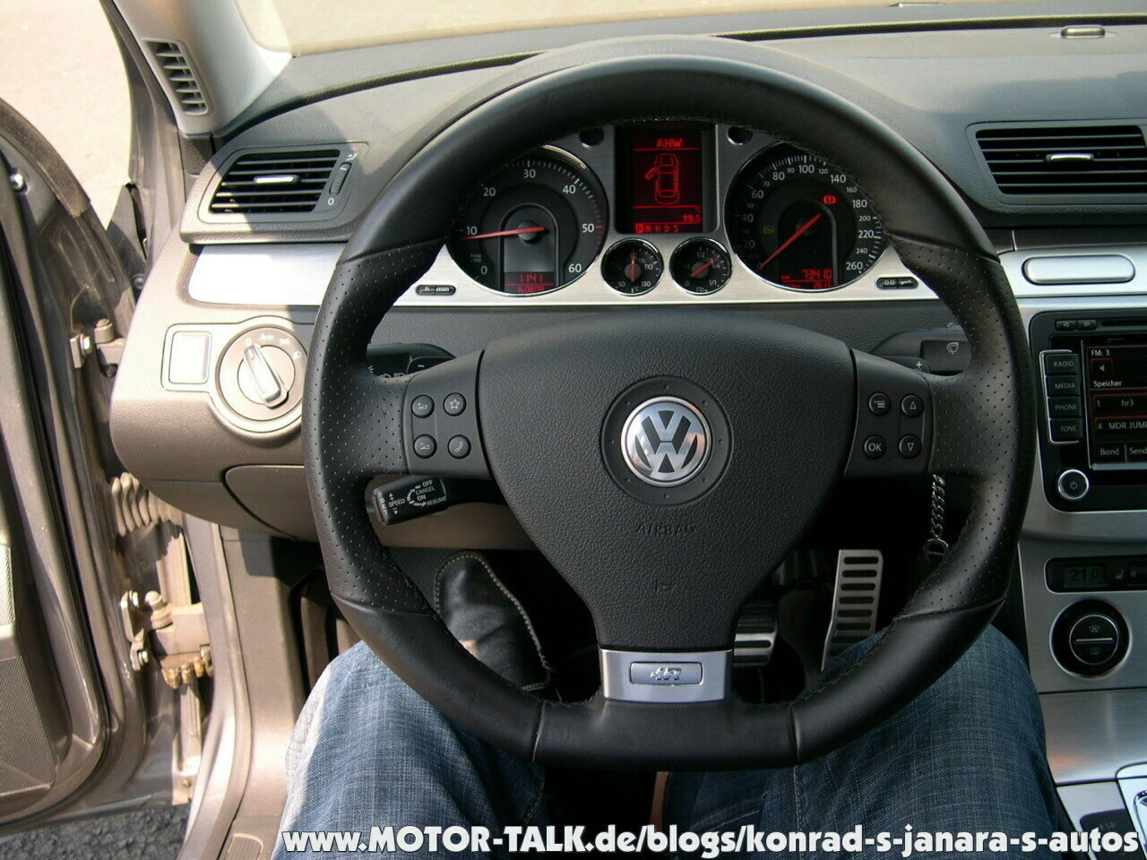 R32 Lenkrad Unser VW Passat 3C B6 2.0 TDI PD 140PS DSG Konrad