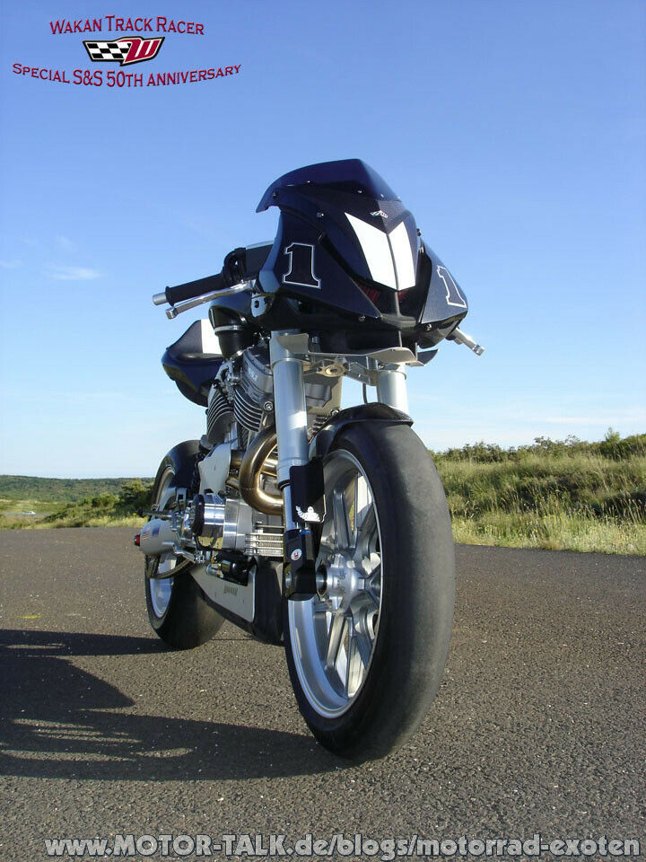 Wakan 1640 - die AC Cobra auf zwei Rädern