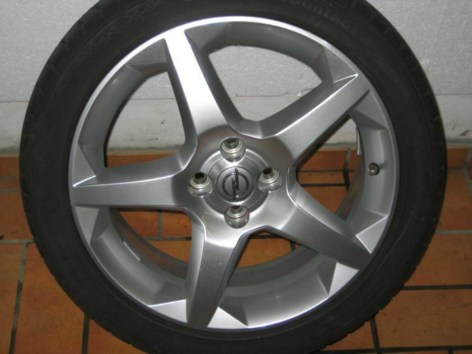 Original Alufelgen Opel Corsa D 7x17-4x100 : Biete Opel