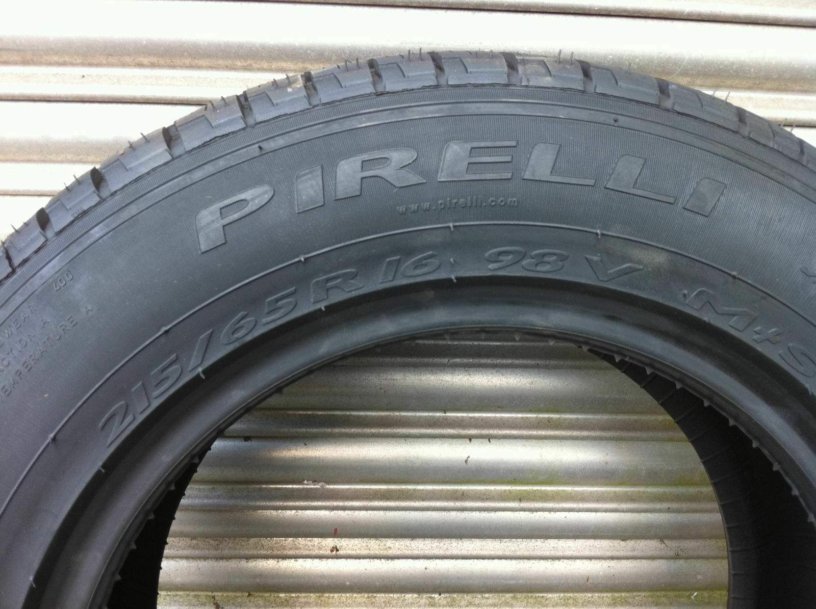 2 nagelneue Pirelli Scorpion STR Ganzjahresreifen in 215/65 R16 : Biete