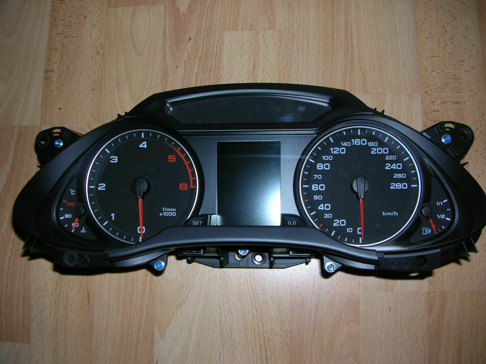 Kombiinstrument Audi A4 8K 0km Biete kombiinstrument-audi-a4-8k-0km-biete