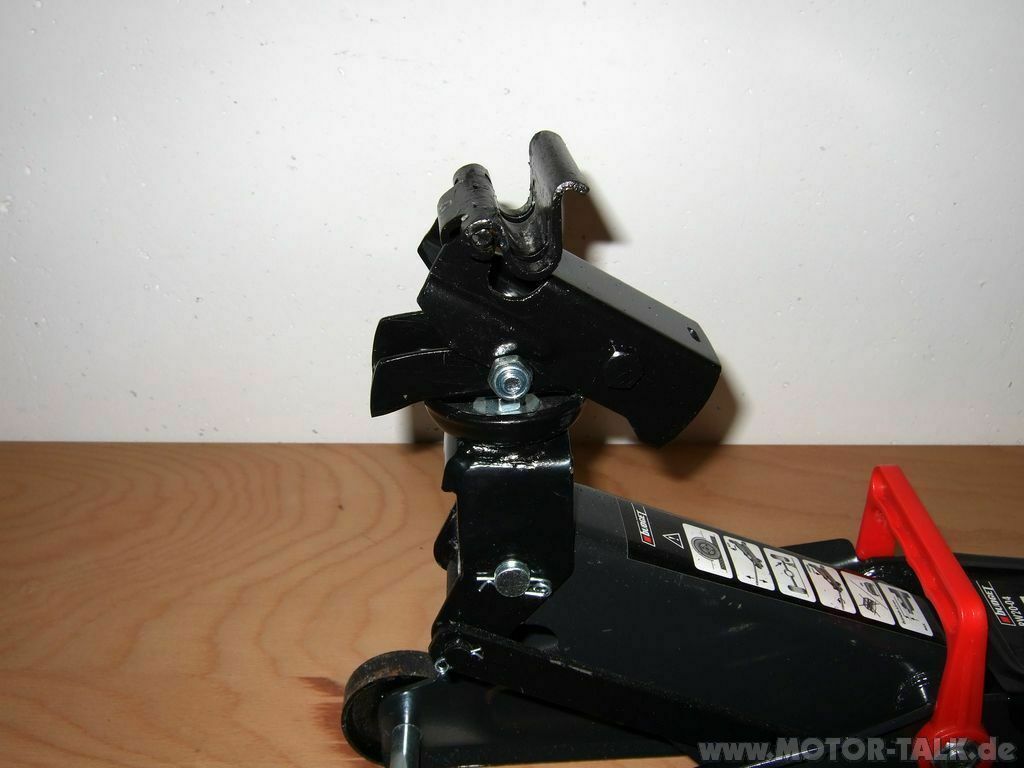 Ansatzpunkte für Rangierwagenheber beim Golf 6