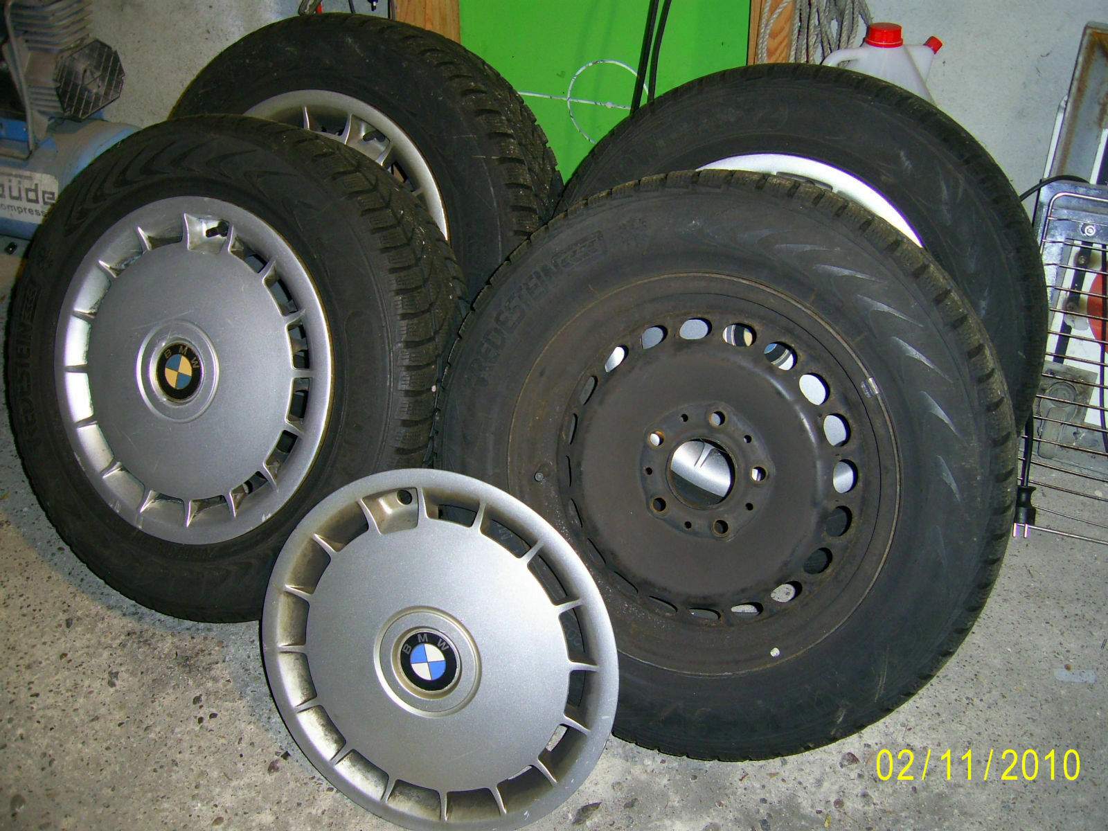 4x 205 60 R15 91T M&S Winterreifen + Felgen + Radkappen BMW : Biete