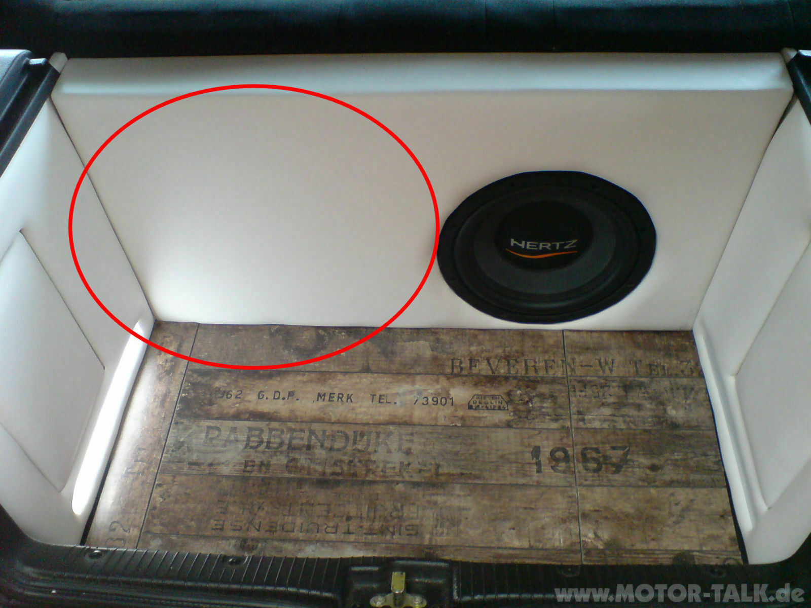 Verstärker wird zu heiß unter rücksitzbank!