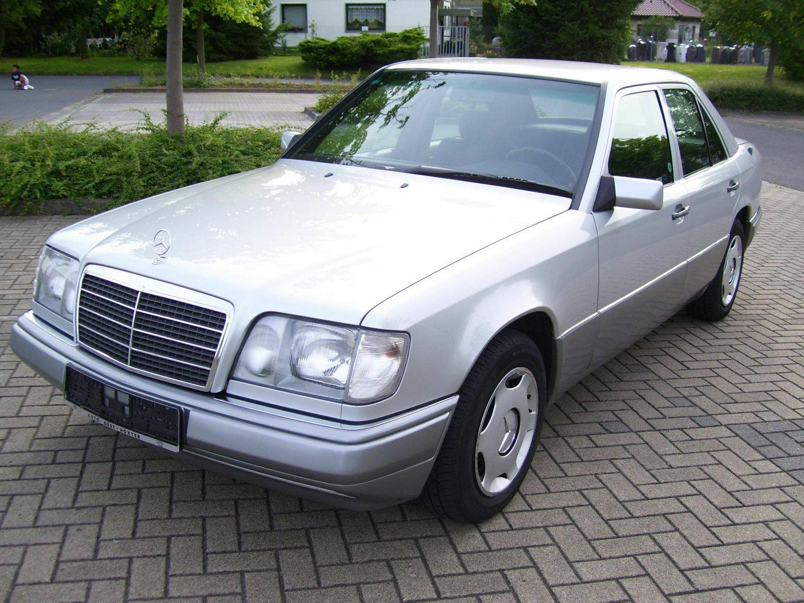 Mb-e220-5 : Wieviel KM haben Eure 124er denn so drauf? : Mercedes E ...