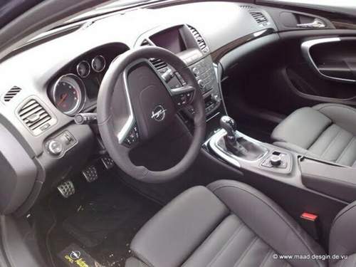 2009-vauxhall-insignia-sports-tourer-front-side-picture-588x441