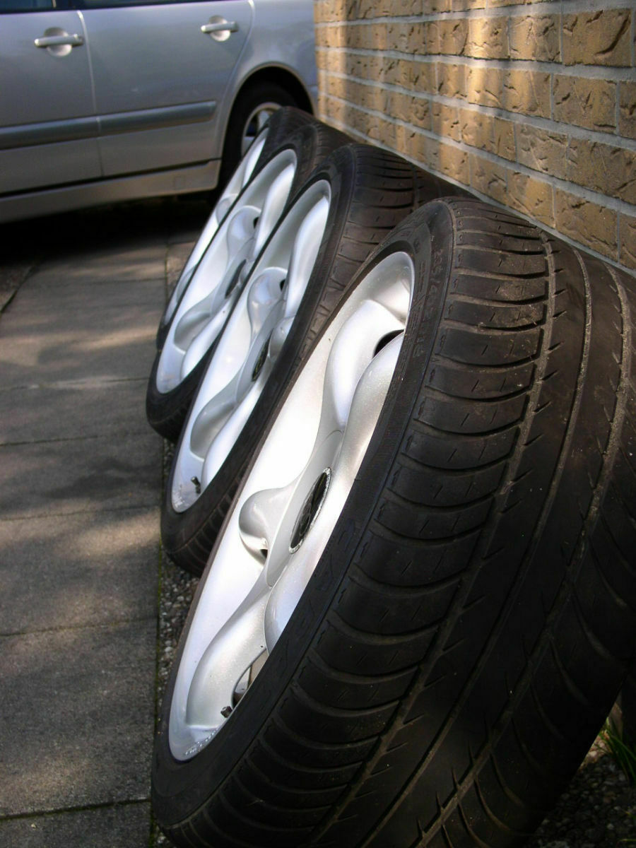 Suche 17" Alufelgen mit Reifen für Audi 4F