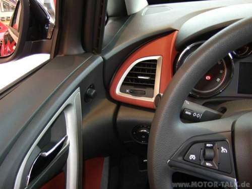 Astra-j-links-vom-lenker